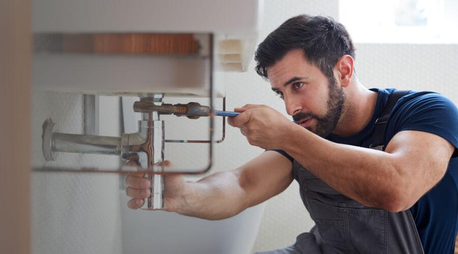 Professional emergency plumbing in Mousie, KY